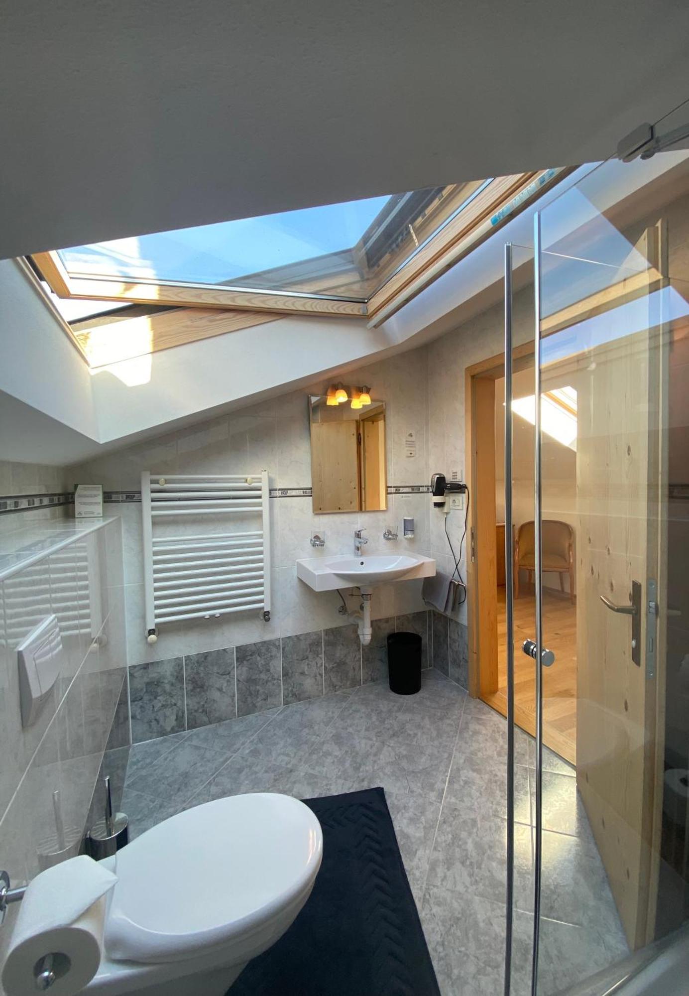 Double Room without Balcony,1548895078:JPEG